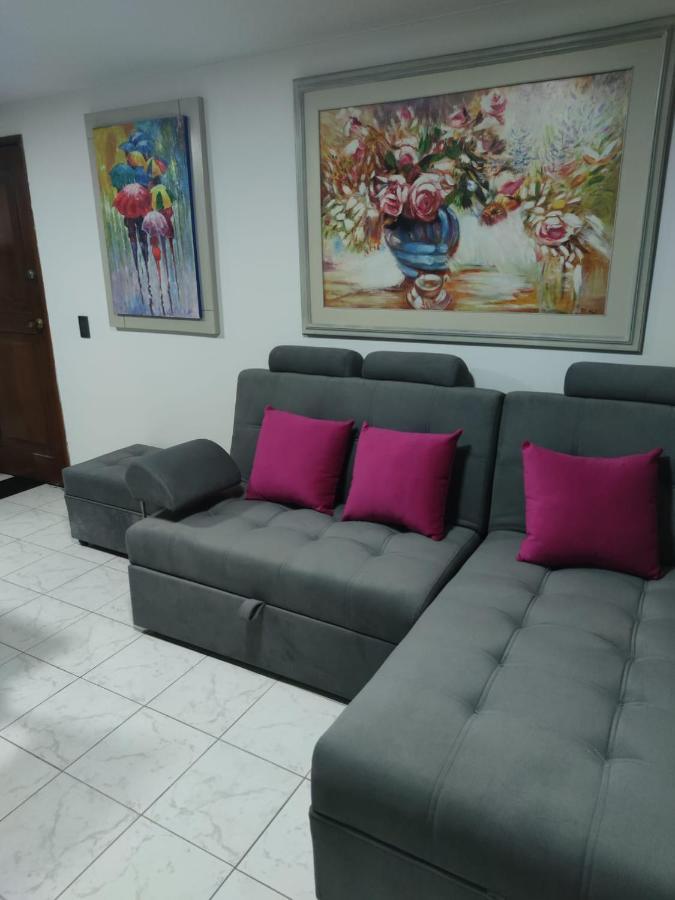 Apartament 406 Apartaestudio Portal De Cadiz , Exclusivo Y Central, Con Parqueadero Capacidad 4 Personas Ibagué Zewnętrze zdjęcie