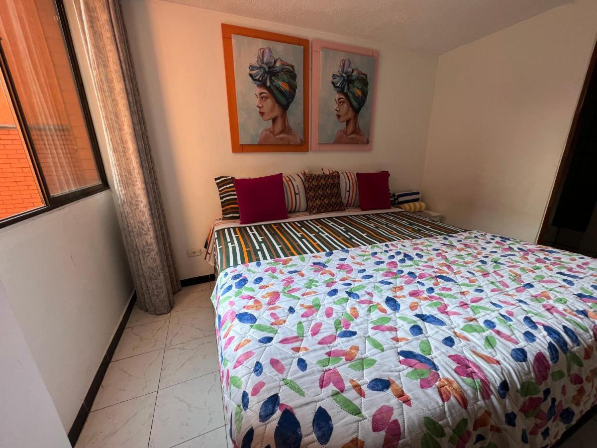 Apartament 406 Apartaestudio Portal De Cadiz , Exclusivo Y Central, Con Parqueadero Capacidad 4 Personas Ibagué Zewnętrze zdjęcie